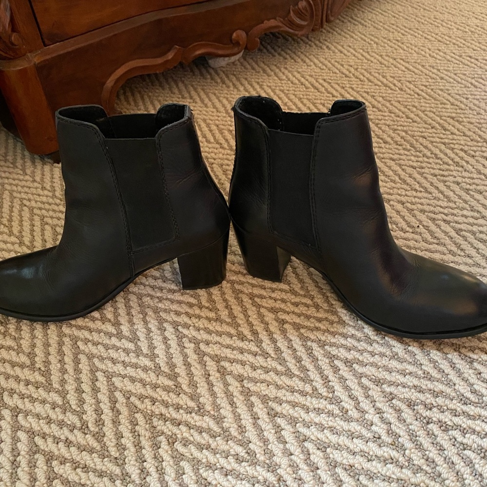 Booties - Picture 6 of 7